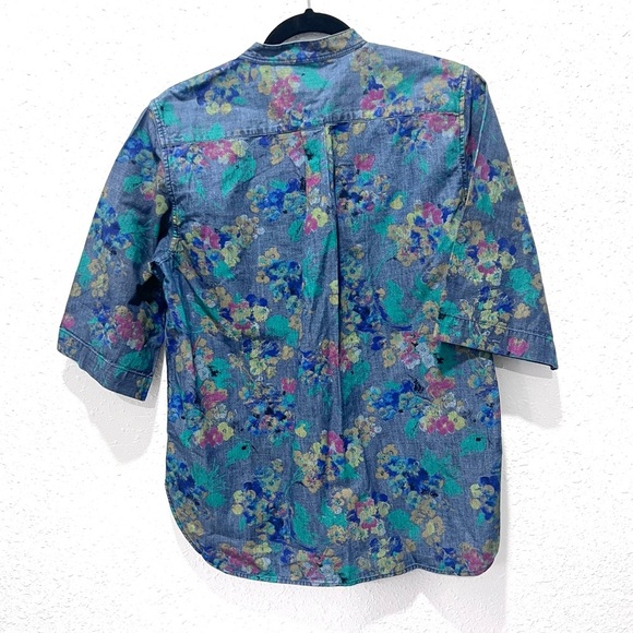 Floral Button-Up Blouse GAP Women's Floral Denim Shirt  medium - Picture 7 of 7